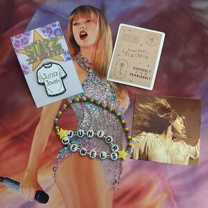 JUNIOR JEWELS Beaded Bracelet and Pin